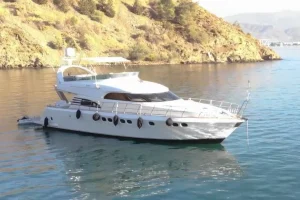Motoryat-Sirocco-Aren-Yachting-3